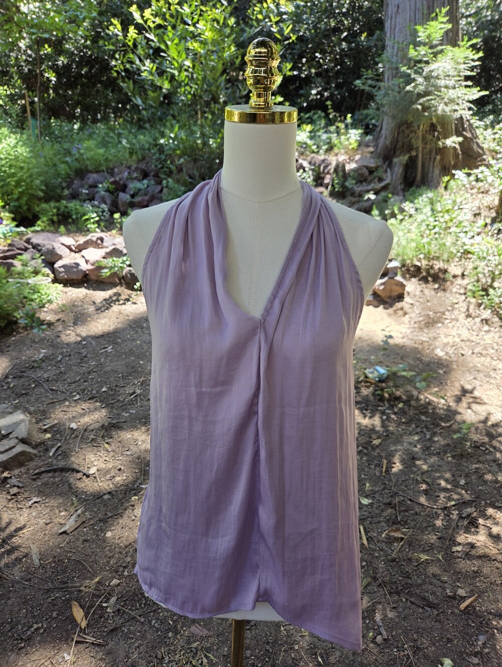 Banana Republic Sleek Lilac Halter Top Size Small‎
